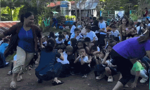 Cảnh tượng kinh hoàng vừa xảy ra ở Philippines