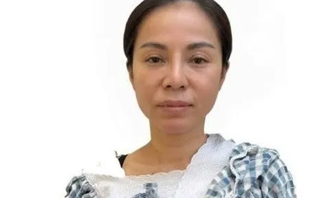 Vừa đặt chân xuống sân bay, người phụ nữ SN 1981 lập tức bị khống chế