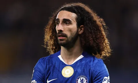 Chelsea sẵn sàng bán Cucurella, ba ông lớn cùng nhập cuộc săn đón
