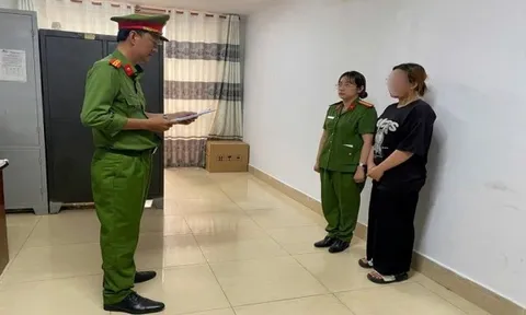 Bắt người mẹ trẻ đánh con tử vong: Khoảnh khắc trong lúc nấu ăn dẫn đến bi kịch