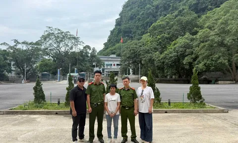 "Nữ quái" trốn truy nã 15 năm, thay tên đổi họ vẫn bị bắt khi vừa đặt chân về tới cửa khẩu