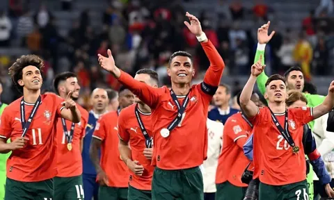 Chưa đá World Cup 2026, Bồ Đào Nha đã đối mặt nguy cơ mất Martinez