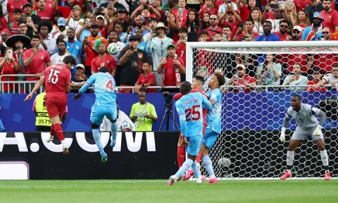 Thủ môn từng bị Quang Hải chọc thủng lưới bất ngờ hóa "người nhện", khiến Ronaldo ôm hận ở World Cup 2026