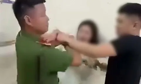 Khởi tố người phụ nữ tấn công chiến sĩ công an khi đang làm nhiệm vụ ở Thái Nguyên: Clip hé lộ khoảnh khắc phẫn nộ