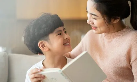 Những bà mẹ nuôi con tự tin, bản lĩnh thường có điểm chung gì?