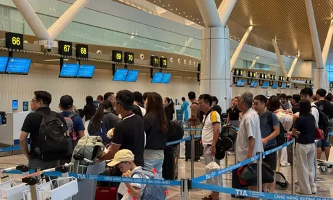 Đi máy bay hè 2026, hành khách được khuyến cáo đến sân bay sớm hơn bình thường vì lý do này