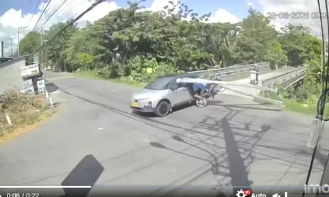 Camera ghi lại diễn biến tai nạn giao thông cực nguy hiểm ở Đồng Tháp: Người đi xe máy vác nhiều thanh vật liệu "xé toạc" kính ô tô