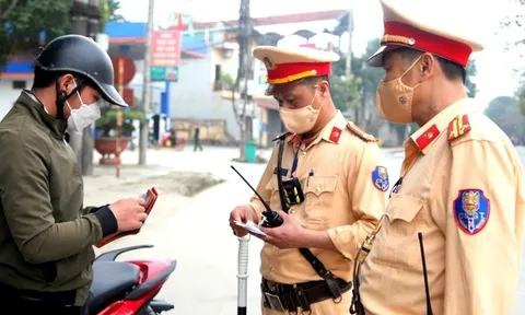 Nhiều người vẫn sử dụng loại pô này mà không biết có thể bị phạt đến 3 triệu đồng