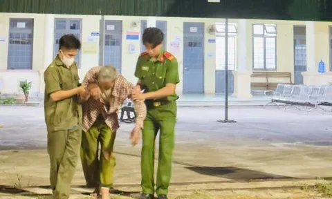 Cụ ông 78 tuổi mệt lả bên bên Quốc lộ 1A giữa đêm khuya, điều xảy ra sau đó khiến nhiều người xúc động