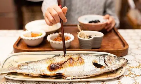 Không phải ai ăn nhiều cá cũng tốt: 5 người nên hạn chế ăn cá