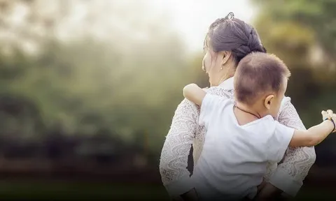 Cái kết ấm lòng của người mẹ đơn thân sau 12 năm gồng gánh nuôi con
