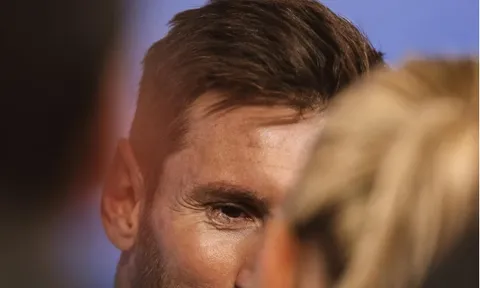 Messi và nữ phóng viên từng vướng tin đồn ngoại tình có màn tương tác gây sốt tại World Cup 2026