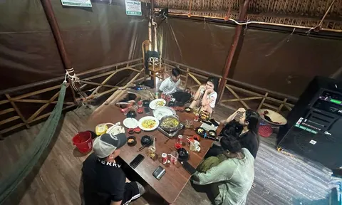 Thứ đặc biệt trên bàn nhậu tố cáo "hành vi động trời" của 5 thanh niên