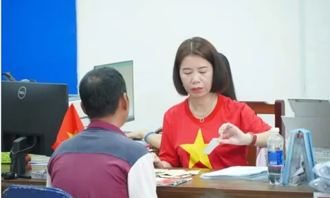 Bộ Nội vụ quyết định tiếp tục cho hưởng tinh giản biên chế lần 2 với CBCCVC nghỉ việc hưởng NĐ178 trong những trường hợp nào tại Công văn 6148?