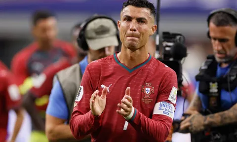 Kỳ World Cup cuối cùng của Cristiano Ronaldo khép lại trong nước mắt