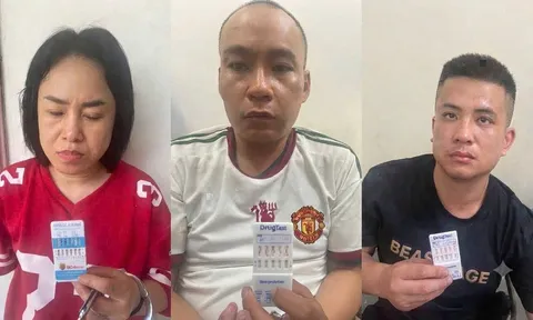 Đột kích nhà nghỉ lúc đêm khuya, công an tạm giữ Trần Thị Kiều Oanh cùng 2 người đàn ông