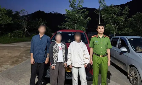 Cuộc gọi khẩn giúp chặn chiếc taxi chở thiếu nữ 12 tuổi, rời quê theo lời hứa lương 40 triệu đồng/tháng