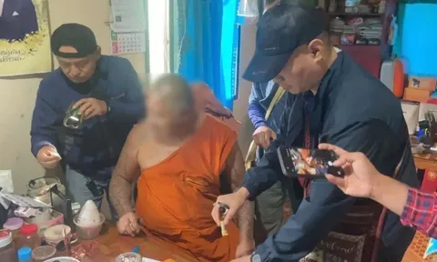 Cảnh sát phong tỏa ngôi chùa ở Thái Lan, phát hiện heroin trong phòng trụ trì