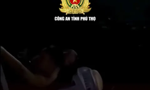 Trung úy công an dũng cảm cứu 2 người đuối nước giữa hồ Văn Lang