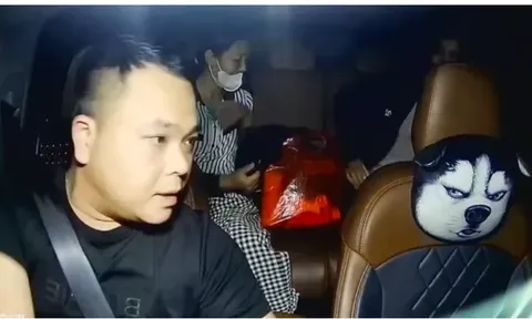 Tài xế taxi từ chối nhận tiền cước của mẹ con bệnh nhân chạy thận, nói một câu khiến nhiều người xúc động