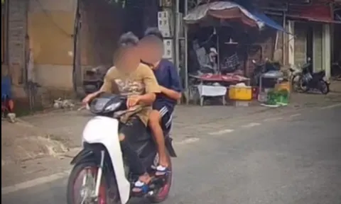 Mánh khóe tháo biển số của nam thiếu niên vẫn không qua được mắt CSGT