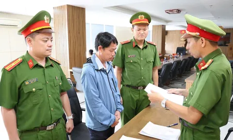 Bắt tạm giam cựu chuyên viên Phòng GD&ĐT Nguyễn Văn Chương