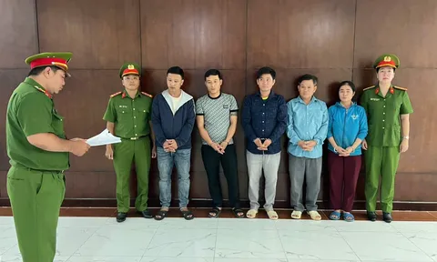Làm giả loạt sản phẩm gần như nhà nào cũng dùng, Nguyễn Văn Đại cùng 4 đồng phạm bị khởi tố