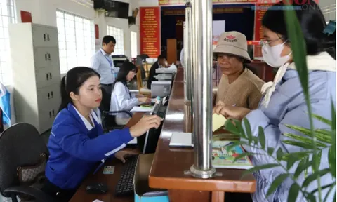 Cán bộ công chức viên chức làm việc ngày thứ 7 hàng tuần để giải quyết công việc theo Công văn 4249 đối với các lĩnh vực nào theo đề xuất?
