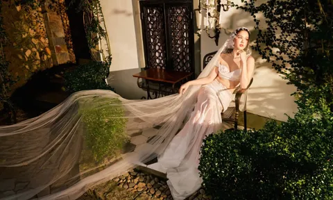 Ngọc Trinh mặc váy cưới xinh đẹp như nữ thần, chia sẻ về hạnh phúc "mọi cố gắng rồi cũng được đền đáp"