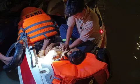 14 phút giành giật sự sống dưới cầu Hóa An, cứu người đàn ông quê Thanh Hóa nhảy cầu