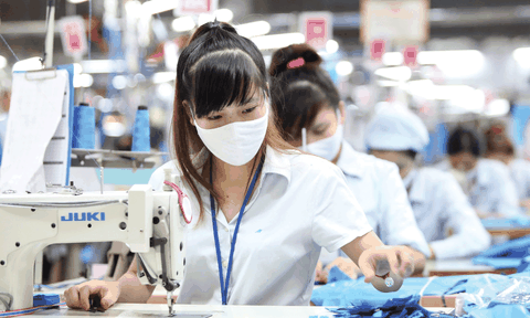 Đề xuất tăng lương tối thiểu vùng từ 01/01/2027: Chênh lệch giữa mức cao nhất và thấp nhất ở bảng lương lên tới 41,09%, cụ thể ra sao?