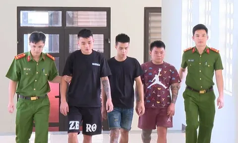 Bắt 3 thanh niên lấy cớ va quệt xe, chặn đường đánh đập rồi cưỡng đoạt tiền nạn nhân ở Thanh Hóa