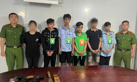 Bắt nhóm thanh thiếu niên mang 3 khẩu súng cùng nhiều hung khí đi giải quyết mâu thuẫn trên mạng