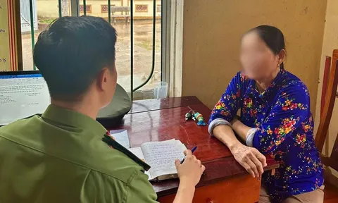 Cuộc gọi khiến người phụ nữ hoảng sợ, ôm 79 triệu đồng đến trụ sở công an