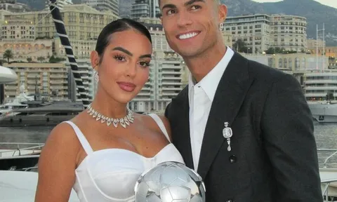 Đám cưới Ronaldo gây sốt với danh sách khách mời rò rỉ, không có tên Messi