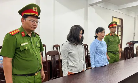 Khởi tố nhóm cán bộ y tế lập khống hồ sơ bệnh nhân chiếm đoạt thuốc bảo hiểm y tế