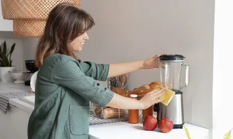 Máy xay sinh tố sạch bong như mới chỉ trong vài phút nhờ những mẹo này