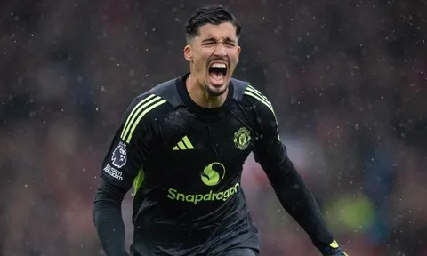 Manchester United đồng loạt chia tay hai thủ môn trước mùa giải mới