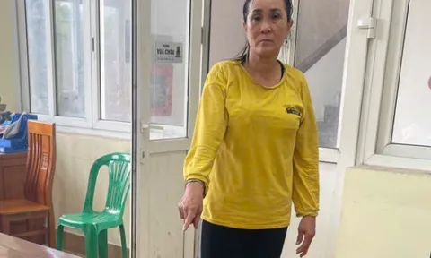 Thấy công an, Nguyễn Thị Hoa quay xe bỏ chạy, bí mật trong bao tải nhanh chóng lộ diện