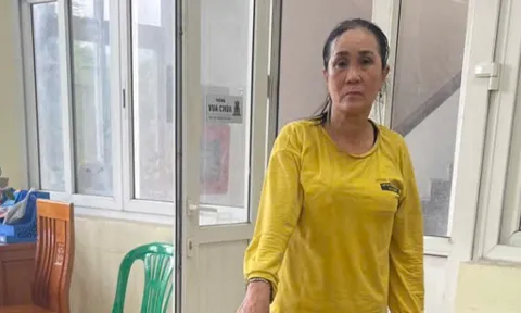 Thấy công an, Nguyễn Thị Hoa quay xe bỏ chạy, bí mật trong bao tải nhanh chóng lộ diện