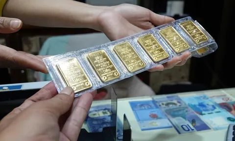 Giá vàng 11/8 tiếp tục tăng, vàng nhẫn có nơi chạm 145 triệu đồng/lượng
