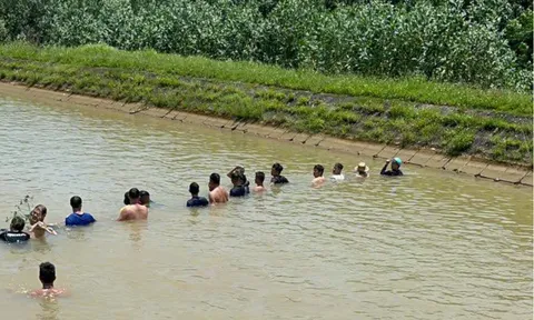 Bé gái 14 tuổi để lại thư rồi mất tích, camera hé lộ hành trình bất ngờ
