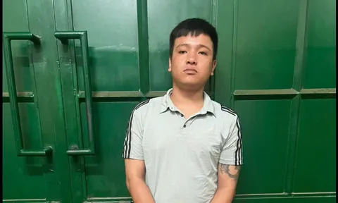 Nguyễn Văn Quang Linh ra đầu thú