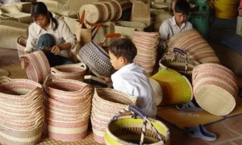 Những nghề, công việc nào người từ đủ 15 đến chưa đủ 18 tuổi được làm thêm giờ?