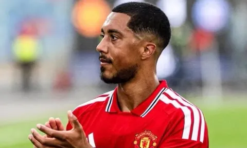 Youri Tielemans xin lỗi Aston Villa sau phát ngôn gây tranh cãi