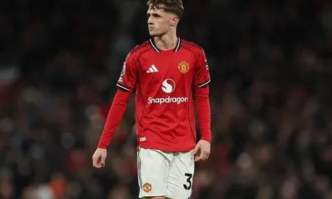 Vượt qua áp lực nghẹt thở trước Leeds, sao trẻ Man United ghi điểm tuyệt đối với HLV Carrick