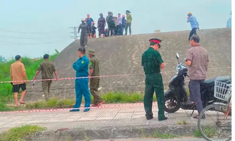 Nữ hiệu trưởng trường mầm non được phát hiện tử vong dưới mương, chiếc xe máy hé lộ điều bất thường