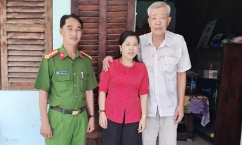 43 năm thất lạc, người phụ nữ bất ngờ tìm lại được cha ruột chỉ sau 24 giờ
