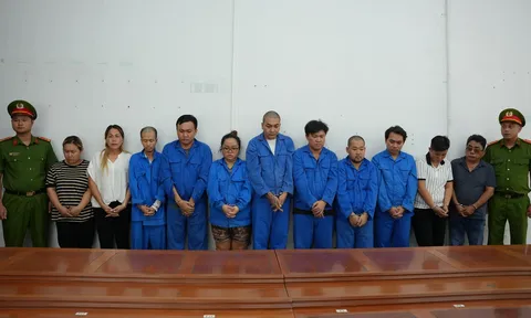 Khởi tố Phạm Thị Mỹ Hà SN 1994 và 10 người khác liên quan giao dịch 1,5 tỷ đồng