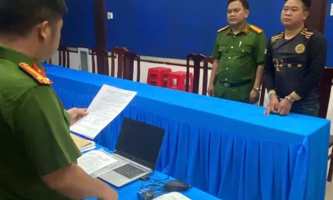 Sau lần hẹn hò, bé gái 13 tuổi kể với mẹ, Lê Tiến SN 1997 lập tức bị bắt
